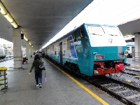 ピサへ行く普通列車