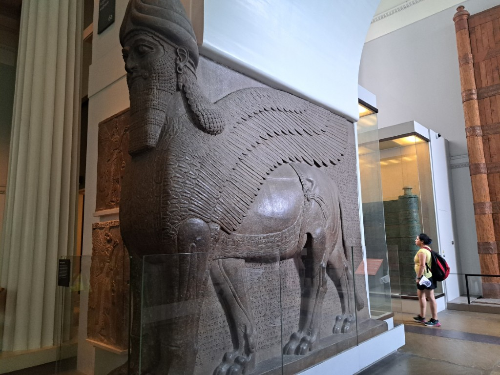 有翼人面牡牛像（ラマッス）のイメージ