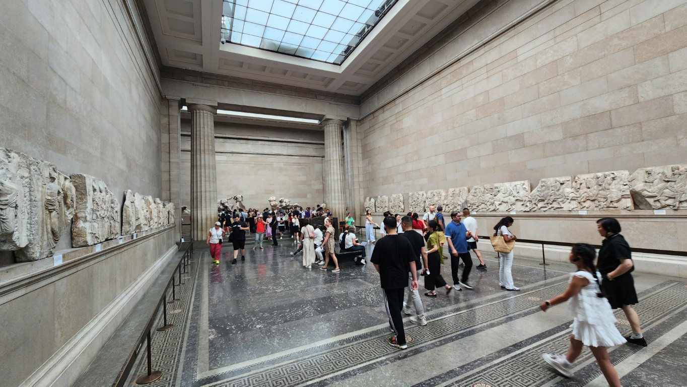 パルテノン神殿の彫刻（エルギン・マーブル）のイメージ